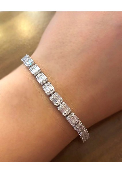 Kadın Baget Detay Taşlı Gümüş Bileklik fiyatları