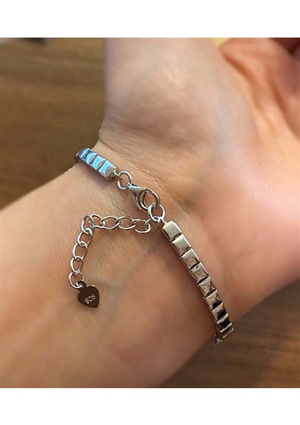 Kadın Baget Detay Taşlı Gümüş Bileklik modelleri