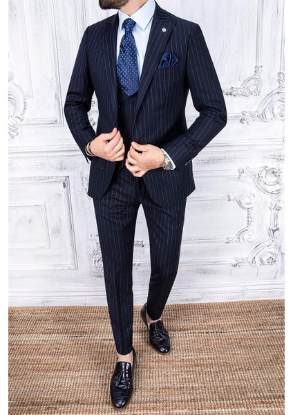 Erkek Slim Fit Sivri Yaka Lacivert Yelekli Takım Elbise