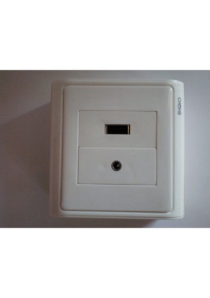 USB 2.0+Audio Sıva Üstü Duvar Prizi