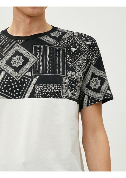 Şal Baskılı Tişört Dar Kesim Bisiklet Yaka Pamuklu Bloklu indirimleri