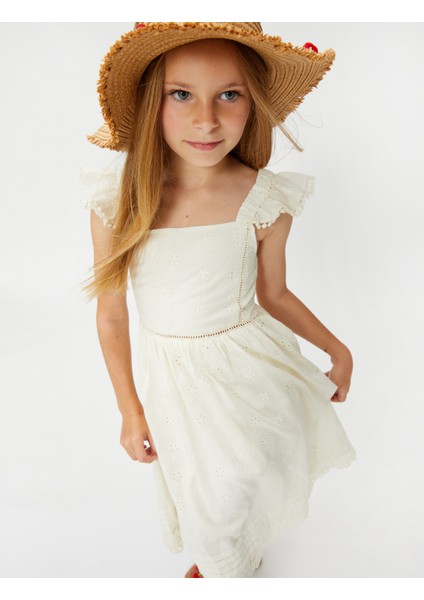 Elbise Fırfırlı Askılı Çiçek Işlemeli Astarlı