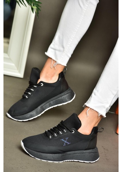 P848531504 Siyah/beyaz Kumaş Kadın Spor Ayakkabı fırsatları