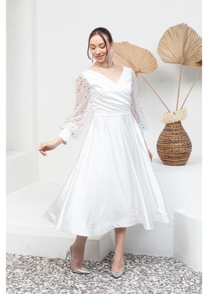 Beyaz Kolu Pullu Midi Abiye Elbise