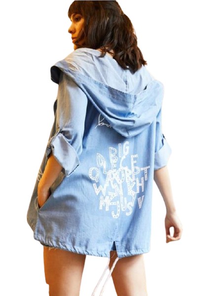 Kadın Mavi Kabartma Baskılı Ince Kapüşonlu Salaş Arkası Uzun Ceket fırsatları