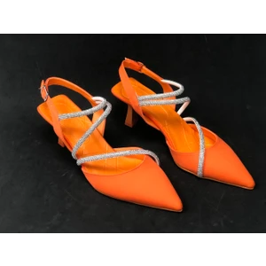 KAFKASLAR AYAKKABI Önü Kapalı Arkası Açık Taşlı Saten 7 Cm. Kitten Topuk Bayan Abiye Ayakkabı