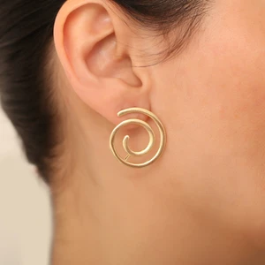 Müge Gümüş ve Takı Nautilus Gümüş Küpe - 925 Ayar