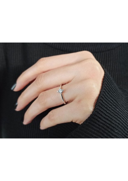 F Renk 0,21 Karat Pırlanta Tektaş Yüzük 0417R0167 fırsatları