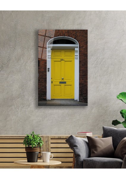 Eliza Home Taş Duvarlar ve Sarı Kemerli