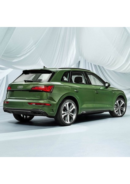 Audi Q5 2021-2024 Arka Cam Silecek Kapağı 4G9955205