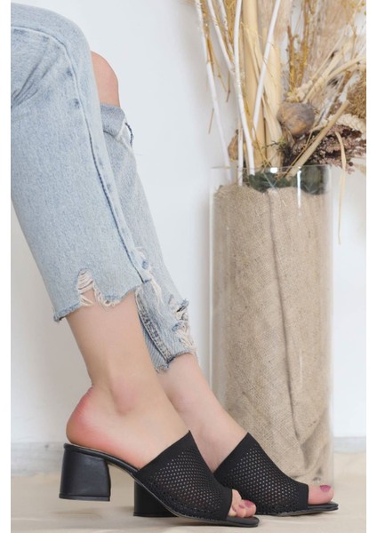 Kadın Siyah 5 cm Topuklu Terlik fırsatları