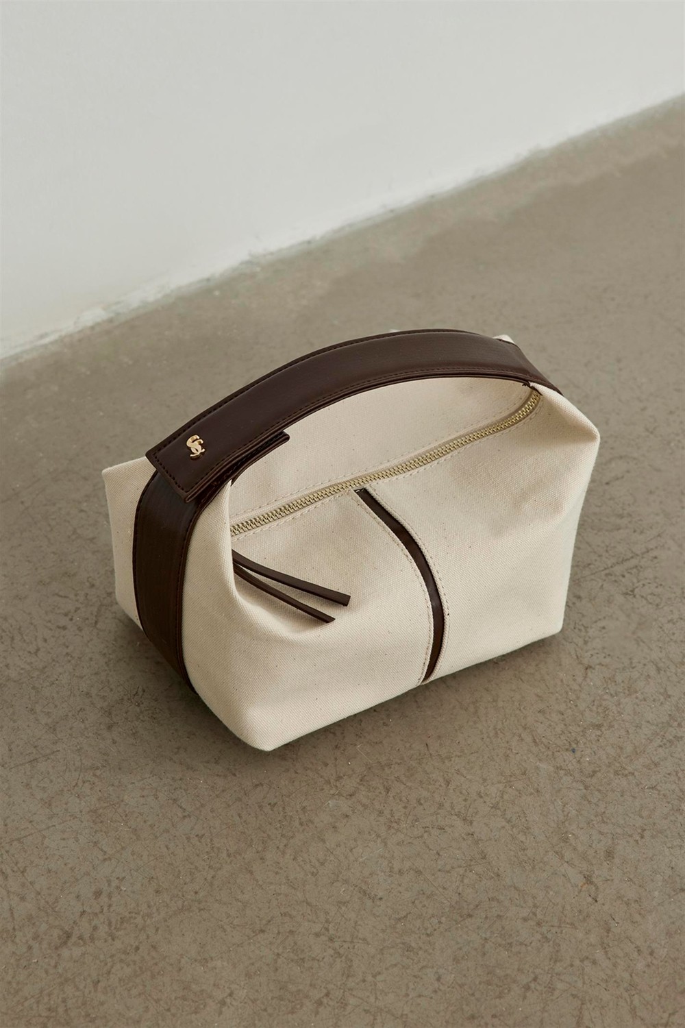 Suud Collection Acı Kahve Archi Mini Bag Suya Dayanıklı Deri ile Ergonomik Tasarım Küçük Boy Günlük Kullanım görsel 3