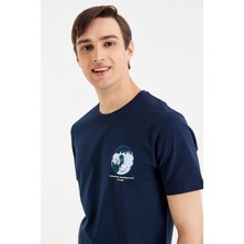 Nalu Regular Fit Grafik Baskılı Erkek T-Shirt Lacivert