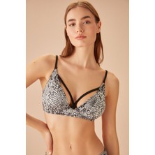 Suwen Detaylı Desenli Üçgen Bikini Üst