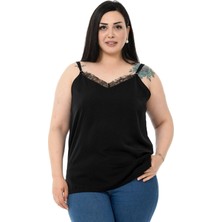 Disentis Modest Büyük Beden Yakası Dantelli Ayarlanabilir Ince Askılı Siyah Bluz