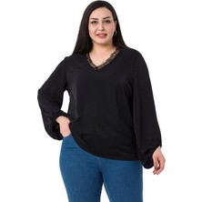 Disentis Modest Büyük Beden Yakası Dantelli Kol Ağzı Geniş Lastikli Siyah Bluz