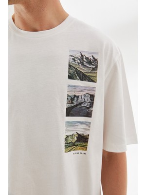 Nalu Alpine Peaks Baskılı Oversize Erkek T-Shirt Beyaz