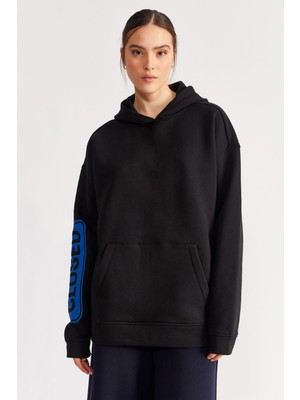 Nalu Oversize Yazı Baskılı Kapüşonlu Şardonlu Sweatshirt Siyah