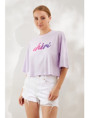 Nalu Cheri Yazı Baskılı Crop T-Shirt Lila