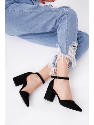 Divolya Flora Siyah Süet Bilekten Bantlı Topuklu Ayakkabı