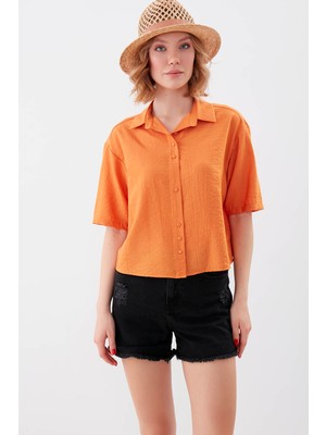 Vitrin Önden Düğmeli Kısa Kol Gömlek