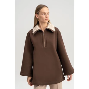 Touche Yakası Kürklü Sweatshirt