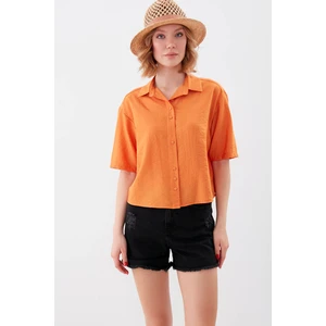 Önden Düğmeli Kısa Kol Gömlek