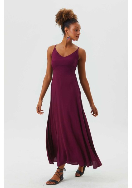 Sırt Detaylı Düz Renk Şık Elbise