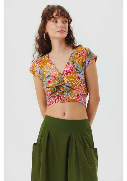 Desenli Sırt Detaylı Bağlamalı Crop Bluz modelleri