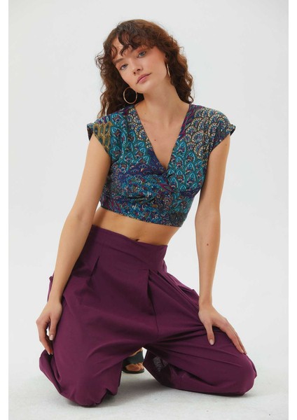 Desenli Sırt Detaylı Bağlamalı Crop Bluz modelleri