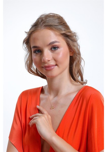 Altın Füzyon V Harfi Kolye fiyatları