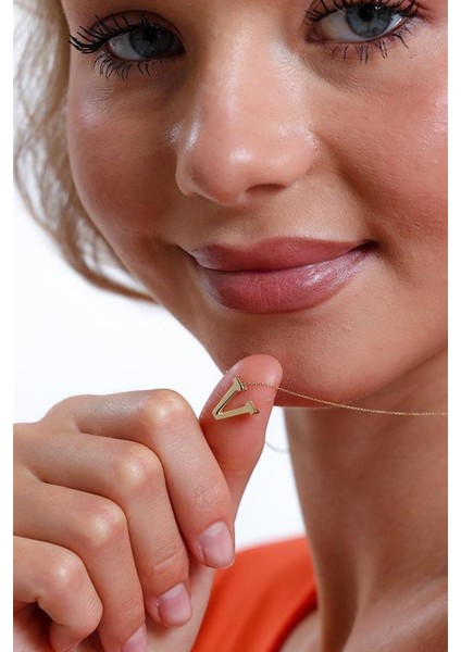 Altın Füzyon V Harfi Kolye modelleri