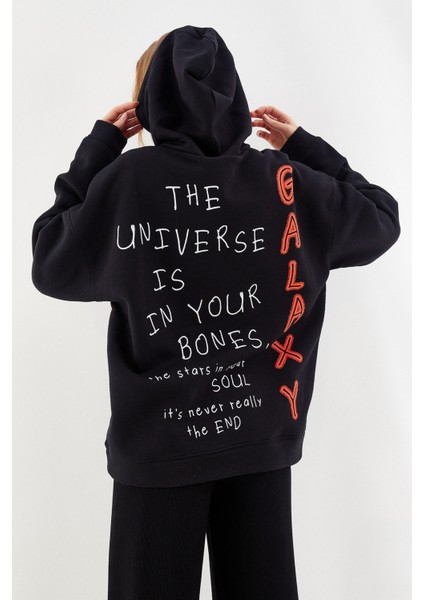 Galaxy Baskılı Içi Polarlı Kapüşonlu Sweatshirt Siyah