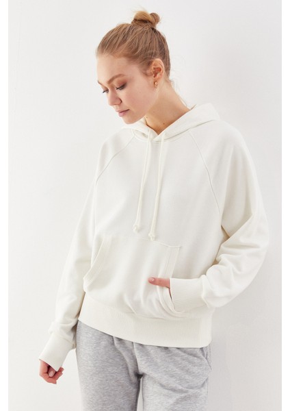 Basic Kanguru Cepli Kapüşonlu Sweatshirt Ekru