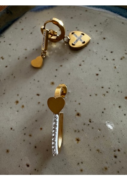 3 Lü Zirkon Taşlı Tasarım Çelik Küpe, Gold