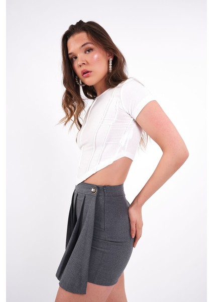 Beyaz Asimetrik Baretli Crop Tshirt indirimleri