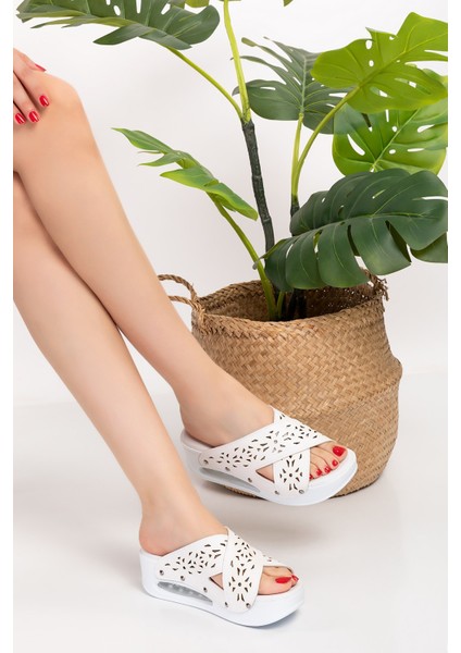 Delikli Baklava Desenli Çapraz Model Açık Airmax Ortopedik Terlik