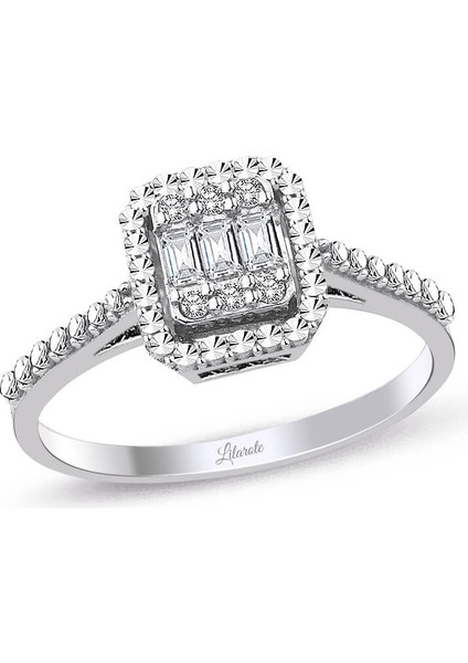 0.18 Ct Kalemli Tasarım Baget Kare Tektaş Yüzük
