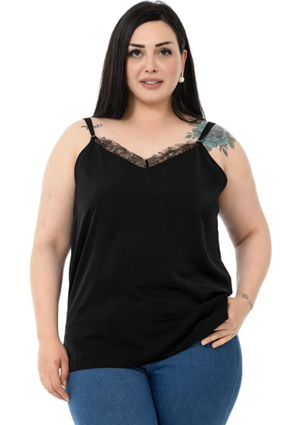 Büyük Beden Yakası Dantelli Ayarlanabilir Ince Askılı Siyah Bluz