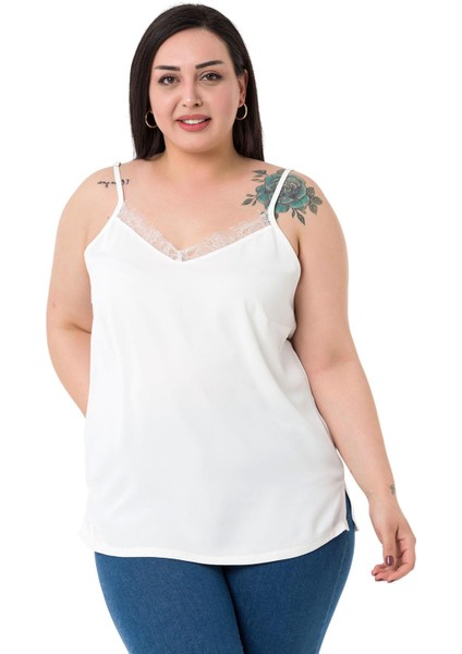 Büyük Beden Yakası Dantelli Ayarlanabilir Ince Askılı Beyaz Bluz