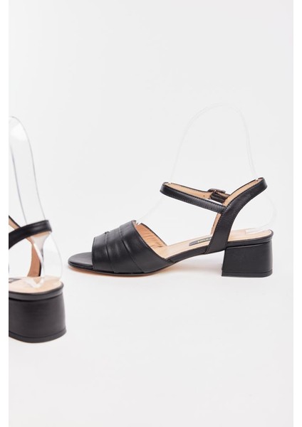 Hakiki Deri Günlük Kadın Kısa Topuklu Sandalet modelleri