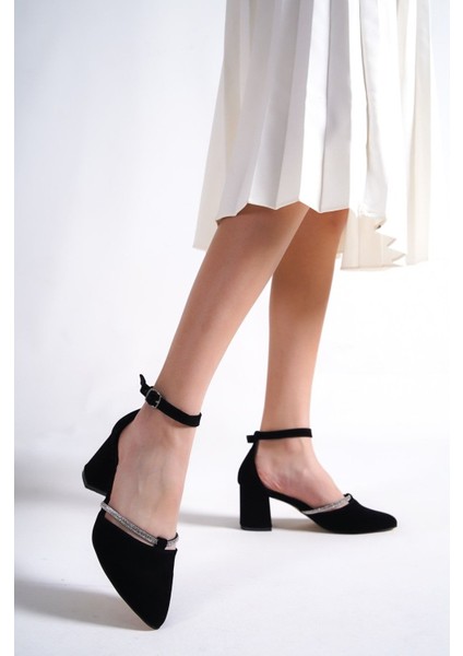 Önü Kapalı Taşlı Kalın Topuklu Ayakkabı fırsatları