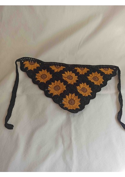Ayçiçek Motifli Örgü Bandana