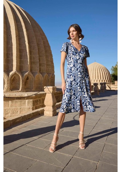 Yaprak Desenli Kısa Kollu Elbise