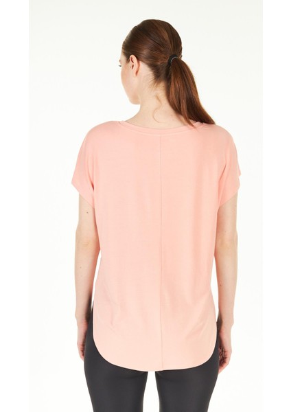 Pembe Yırtmaç Detaylı Rahat Kalıp Modal T-Shirt - Dora modelleri