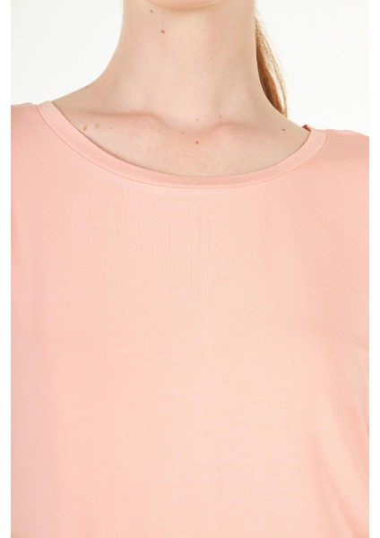 Pembe Yırtmaç Detaylı Rahat Kalıp Modal T-Shirt - Dora indirimleri