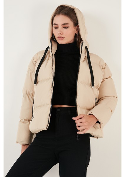 Cepli Kapüşonlu Regular Fit Şişme Mont Bayan Mont 640Y002 modelleri