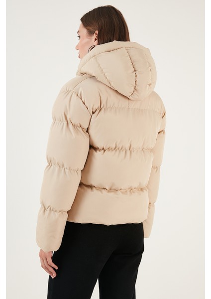 Cepli Kapüşonlu Regular Fit Şişme Mont Bayan Mont 640Y002 indirimleri