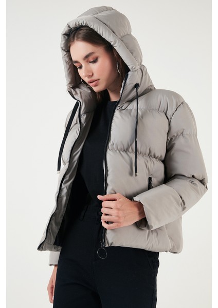Cepli Kapüşonlu Regular Fit Şişme Mont Bayan Mont 640Y002