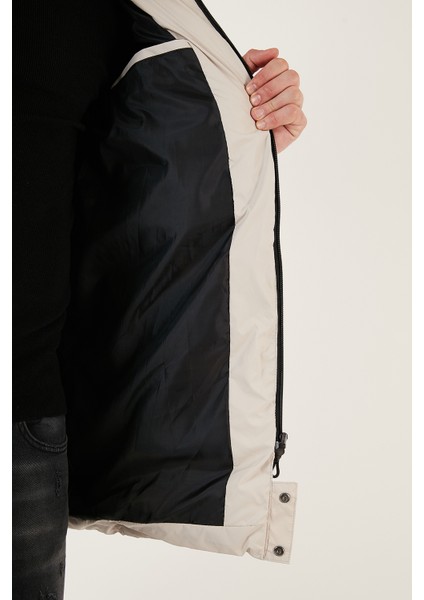 Slim Fit Suya ve Rüzgara Dayanıklı Çıkarılabilir Kapüşonlu Şişme Mont Erkek Mont 649009 indirimleri